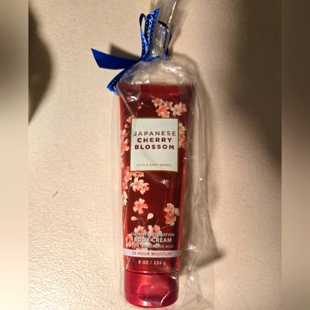 BBW JAPANESE CHERRY BLOSSOM BODY CREAM